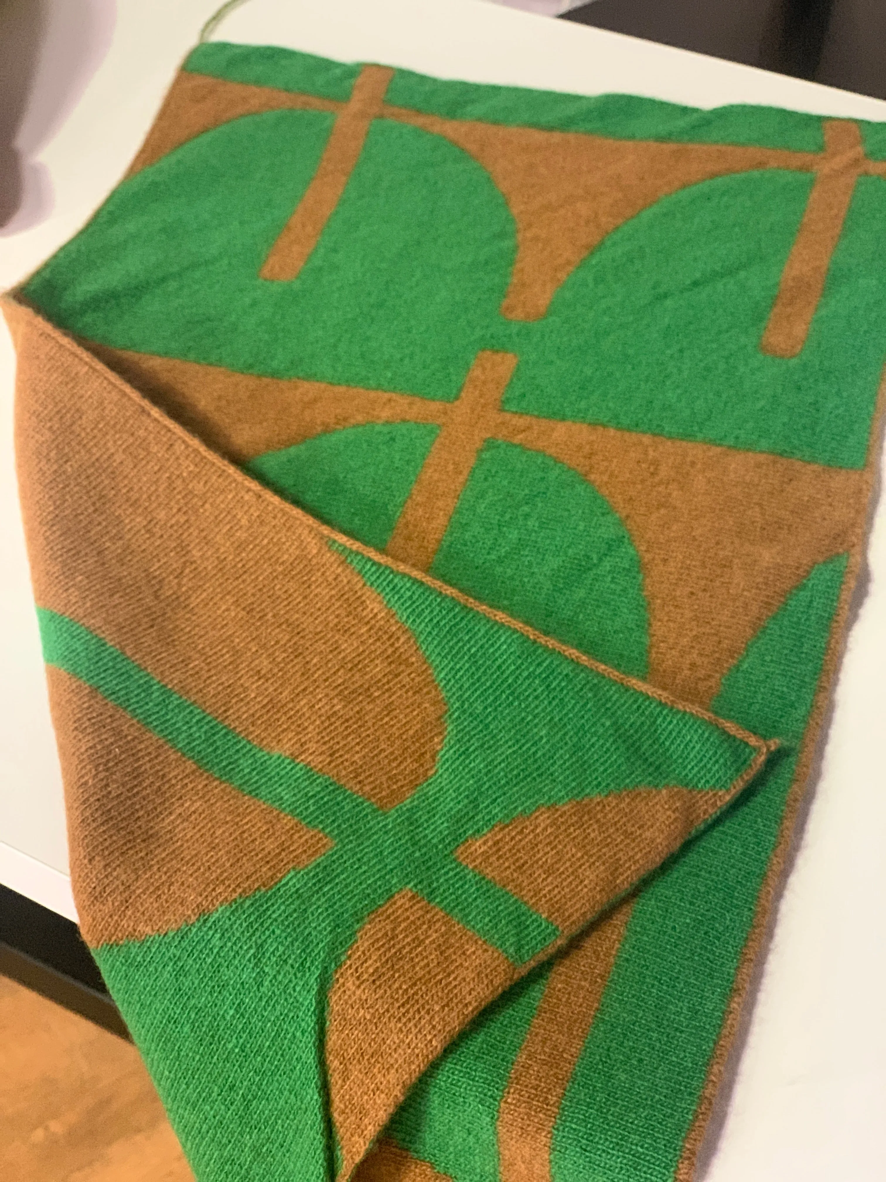 Tulip lambswool  scarf
