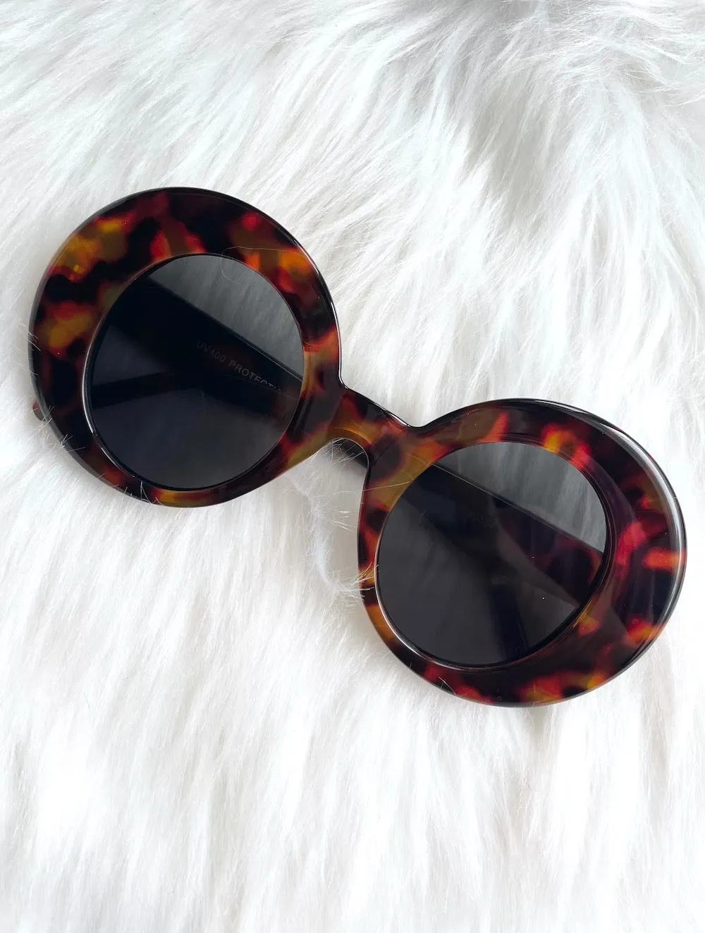 Twiggy Large Round Tortoiseshell Sunglasses